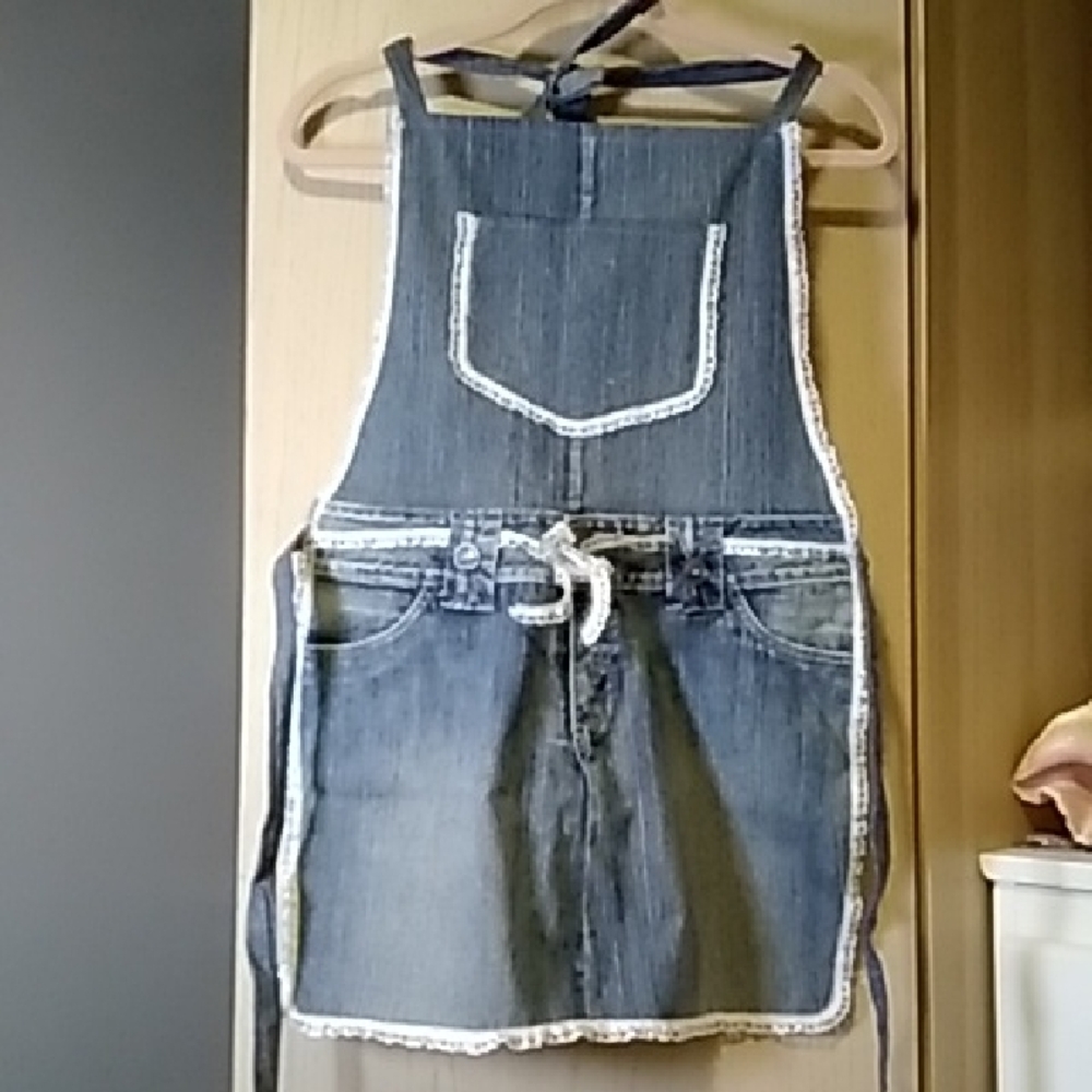 Handmade denim apron with lace Sz M